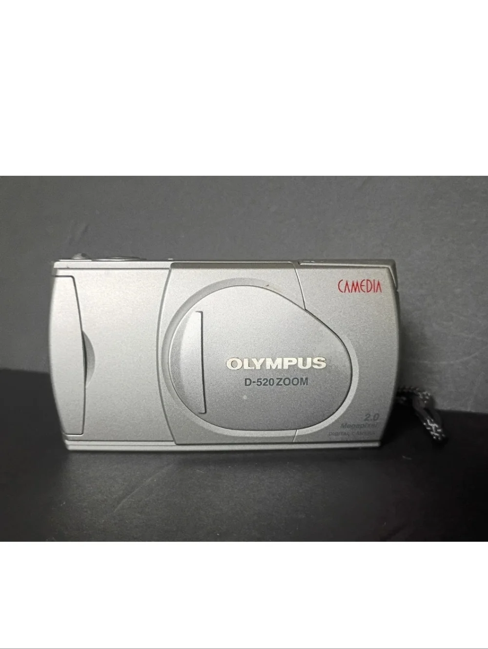 Olympus D-520 ZOOM 2.0 Megapixel Digital Camera /Case/ Memory Card-Tested 